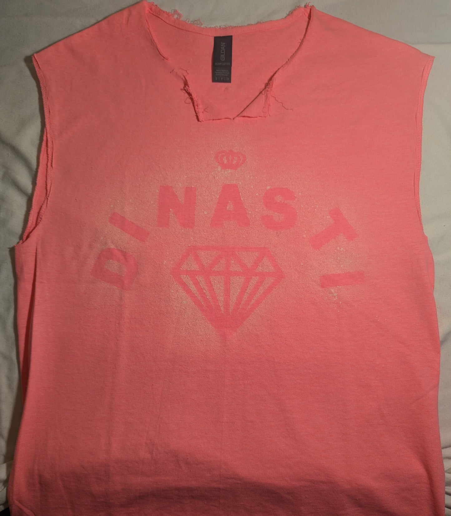 Female Pink Signature sleeveless neck cut